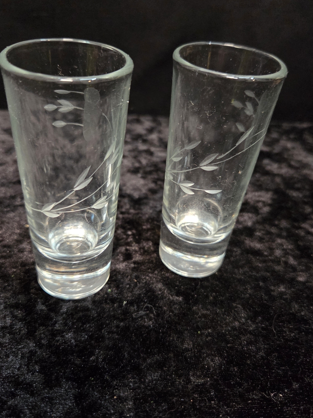 Crisa 3.5” tall clear Etched shot glasses 1.5” Wide Excellent Classy Shooters